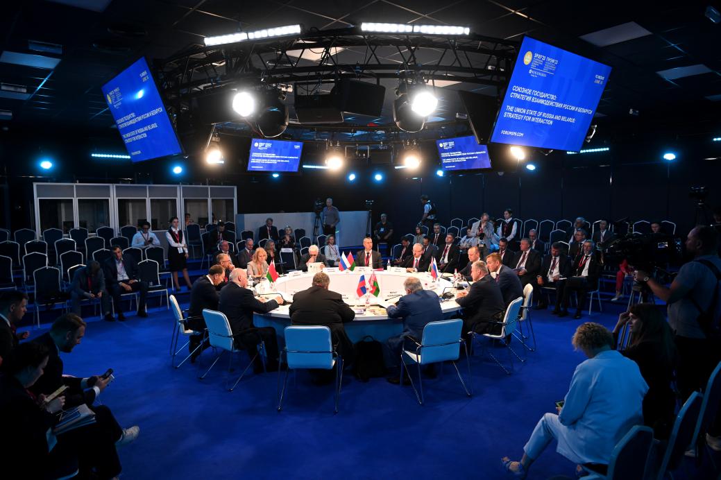 Chairman Mikhael Miatlikov takes part in St. Petersburg International Economic Forum