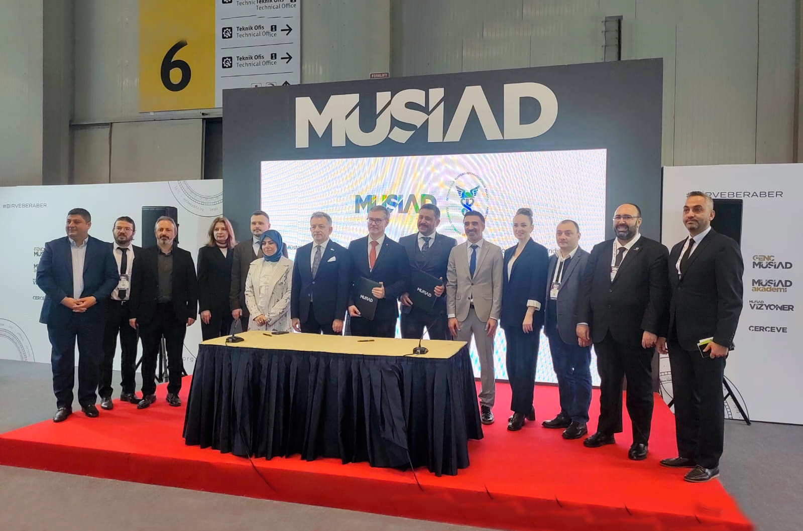 Наведванне шматгаліновай міжнароднай выстаўкі «MÜSIAD Expo»