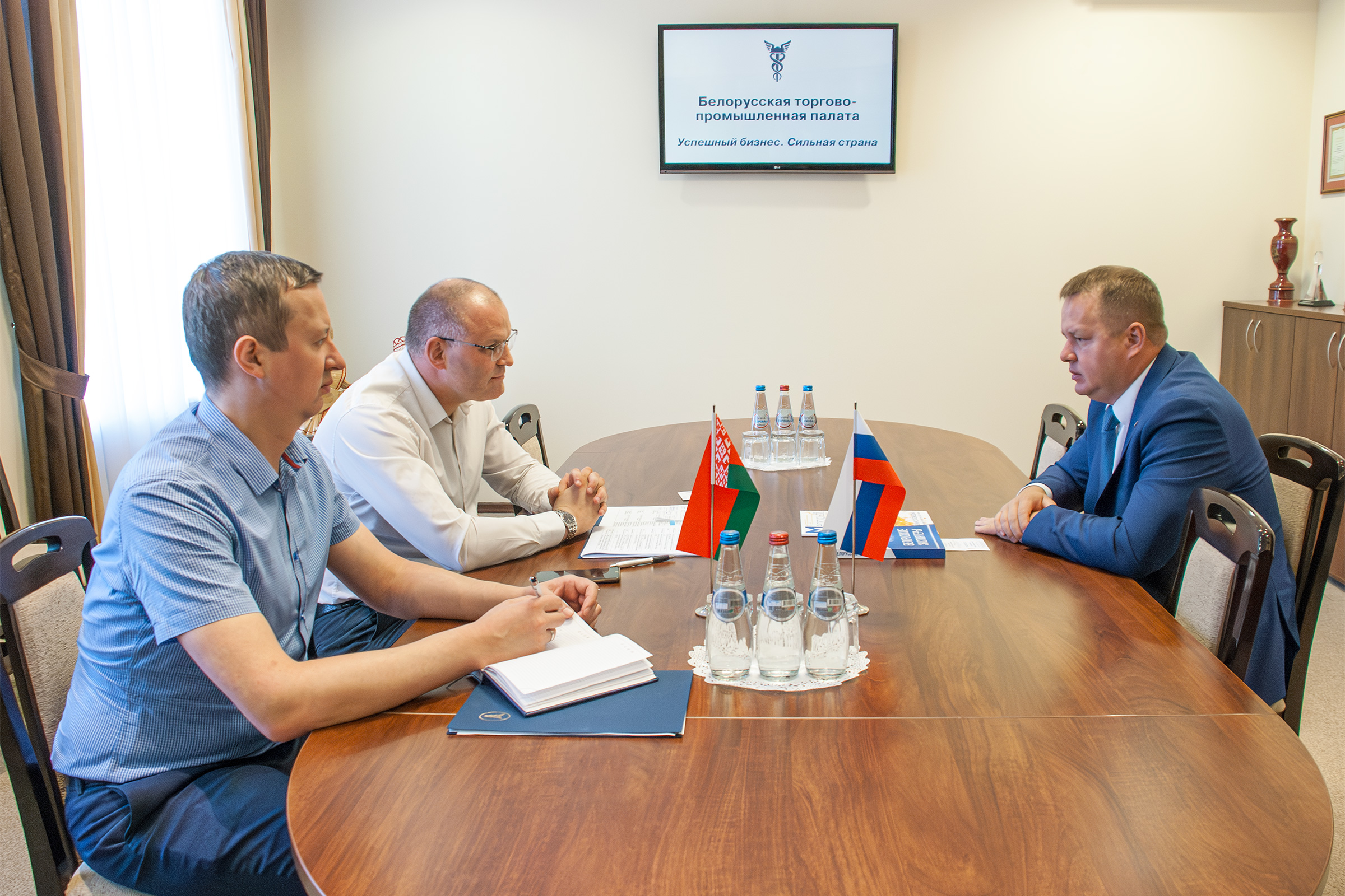 Сустрэча намесніка старшыні БелГПП Д.Мялешкіна з прэзідэнтам ГПП Томскай вобласці М.Костаравым Сустрэча намесніка старшыні БелГПП Д.Мялешкіна з прэзідэнтам ГПП Томскай вобласці М.Костаравым