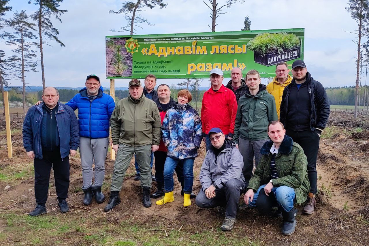 Участие БелТПП в республиканской акции «Аднавiм лясы разам!» Участие БелТПП в республиканской акции «Аднавiм лясы разам!»