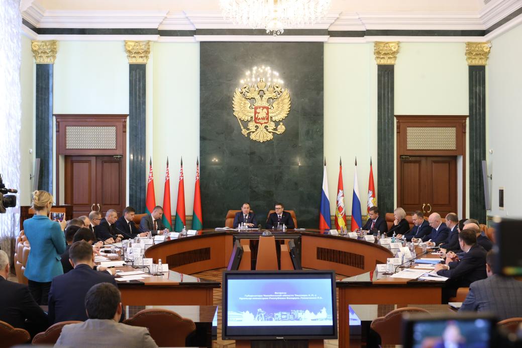 Chairman of the BelCCI Mikhael Miatlikov takes part in an expanded meeting between the Prime Minister of the Republic of Belarus Roman Golovchenko and the Chelyabinsk Region Governor Alexey Teksler